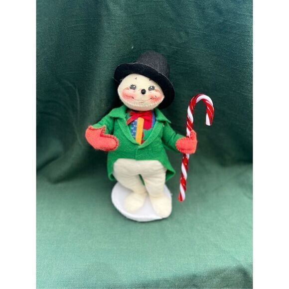 Annalee Snowy Gentlemen Snowman Holding Candy Cane 10" - Picture 1 of 7